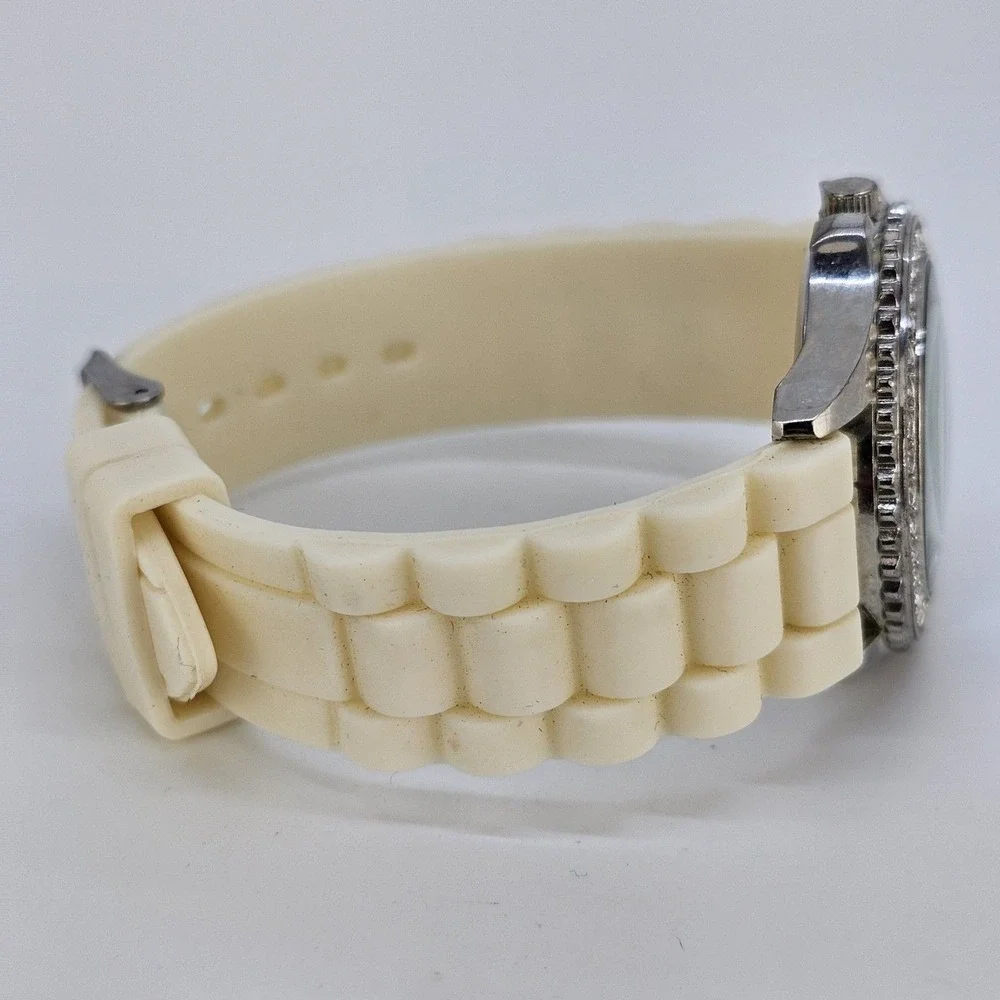 Women's Watch‎ 38MM White Dial Gray Case Cream Plastic Band Straps New Battery